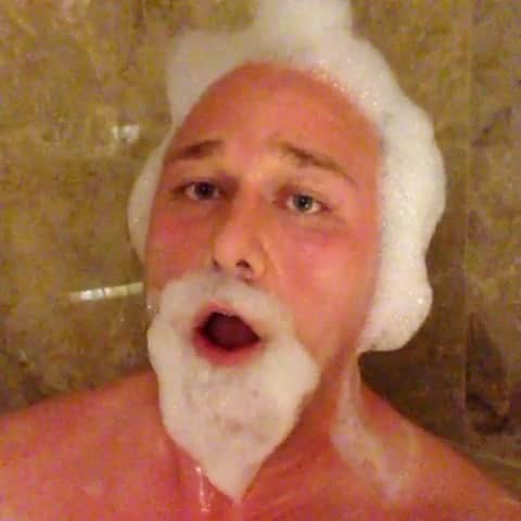 ウィル・サッソのインスタグラム：「Bathtub Michael McDonald (2013) #TBT」