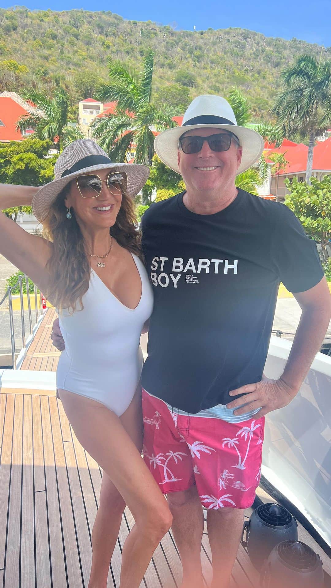 ヘザー・マクドナルドのインスタグラム：「A recap of my week in St Barths listen to my Patreon to hear all the juice tomorrow!☀️ #housewives  #stbarths #yacht #beach #vacation #summer #destination #fun #party #love #husband #friends #bravo」