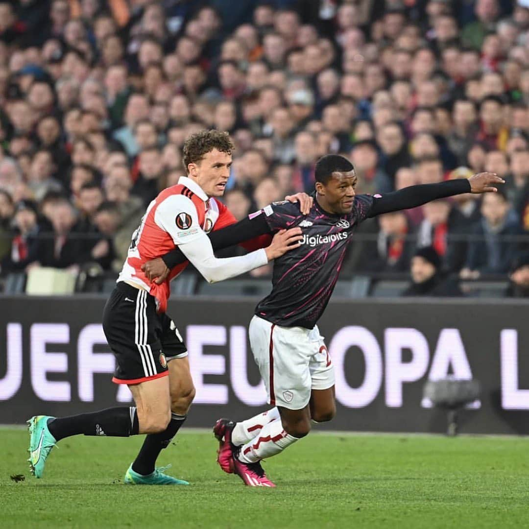 ジョルジニオ・ワイナルドゥムのインスタグラム：「A tough match against the club where it all started for me since I was 14. On to the return next week in Rome 💪🏾 #UEL」