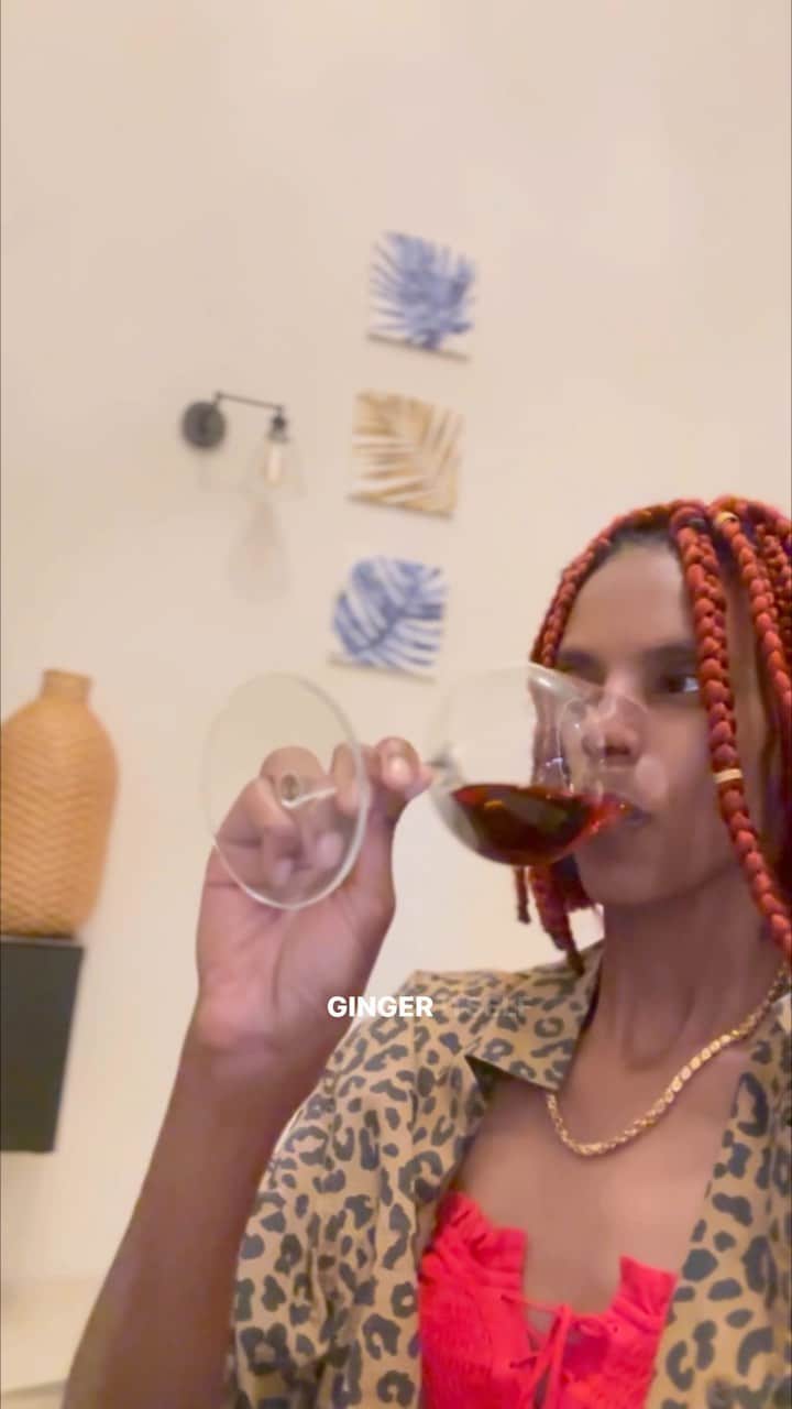 グレースマハリーのインスタグラム：「I had never heard of ginger wine until a friend surprised us with some. And now I’m intrigued!! Have you tried it? Any tips for how to sip it?」