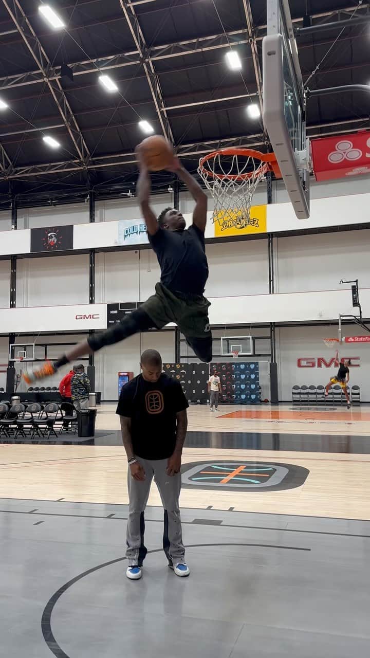 アイザイア・トーマスのインスタグラム：「Underrated duo 🔥 @isaiahthomas」