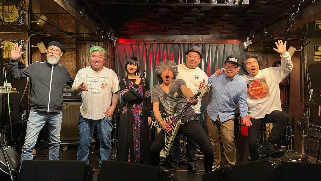 DUTTCHさんのインスタグラム写真 - (DUTTCHInstagram)「約1年ぶりに ★Taiji and Friends★でのLive  感情の込もったLiveができました🤘  気持ちのクリックでやるって 最高🥁  #佐藤タイジ #中沢ノブヨシ #中條卓 #前田サラ #辻コースケ #DUTTCH  #吉沢dynamite.jp」4月14日 11時34分 - uzmkduttch