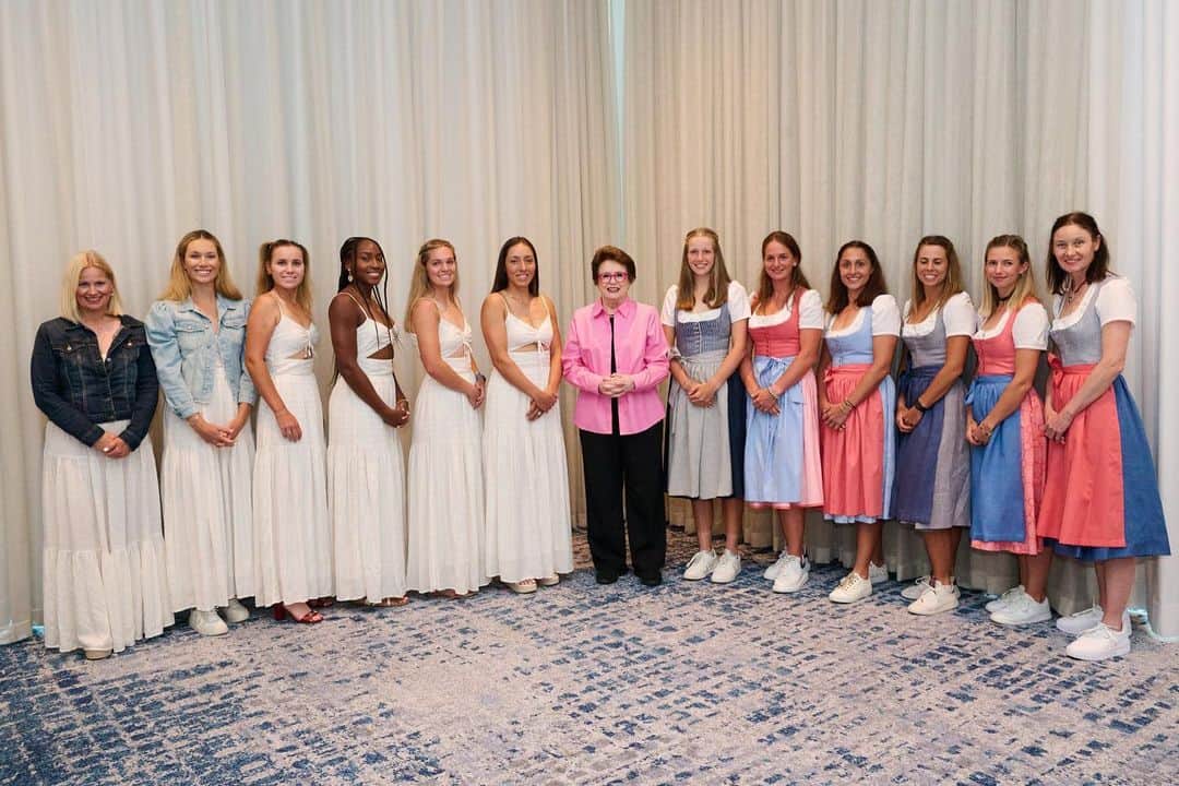 ダニエル・コリンズのインスタグラム：「Billie Jean King Cup 2023. USA vs. Austria 🇺🇸🇦🇹」