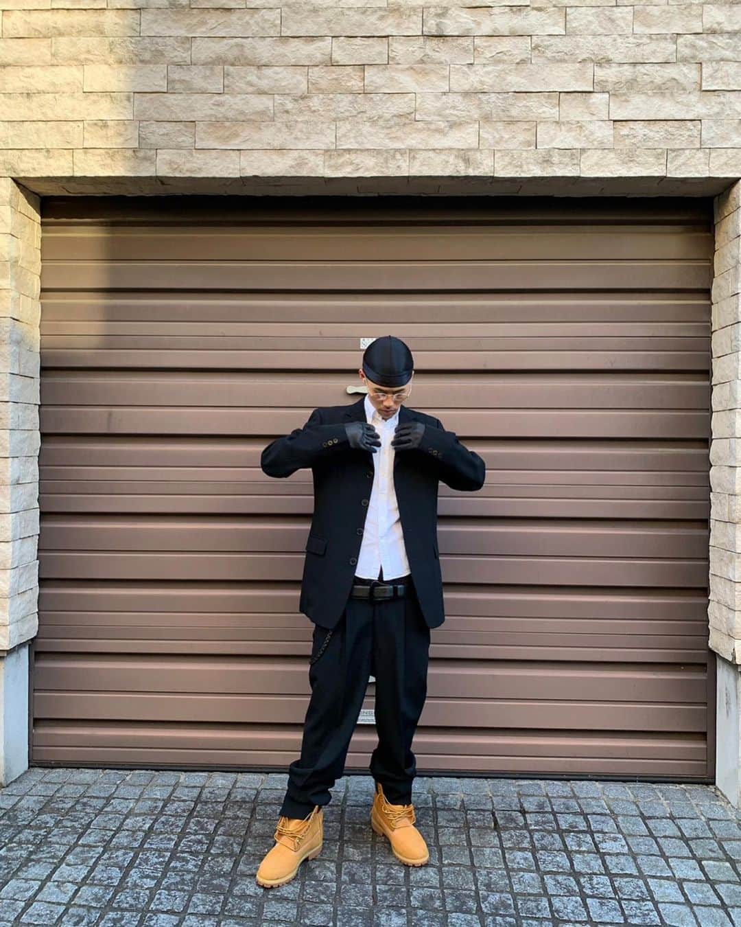 ティンバーランドのインスタグラム：「Yellow Boot looks 🔥​ ​ We love to see how you style the Original Yellow Boot™️   Tag us in your fits with #freshbutters 👀​ ​ #Timberland50​ #BuiltForTheBold」