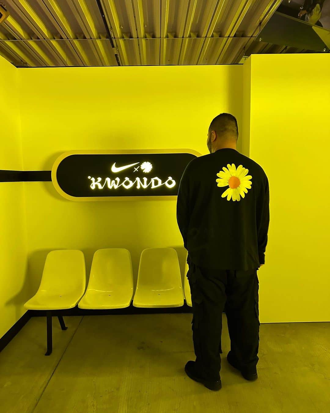 小泉智貴のインスタグラム：「Thank you 🌼✔︎ @nike @niketokyo @xxxibgdrgn @peaceminusonedotcom @natsuko.ete   @mie_c @yessnno @hinano.isobe33 @typhoon0705 @pizzatacopasta 💛」
