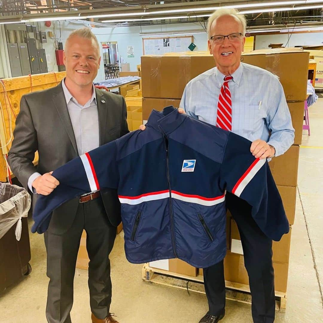 ワイルドシングスのインスタグラム：「We recently welcomed a visitor, Senator Moran, to our National Safety Apparel Kansas factory where he was hosted by Vice President of NSA Military, Markin Dornan.  Together they walked the factory floor, where apparel for the U.S. Postal Service is made, and discussed the future of Made in the U.S.A. apparel and how additional jobs can be created in Kansas. This discussion on how they would work together towards common goals was continued from the last time they met in Washington at the WPRC Legislative Summit.  NSA also congratulates Senator Moran for being a recipient of the Sentinal Award and recognizes his significant role in getting the HOPR Act passed and signed into law.  Thank you, Senator, for visiting our Kansas factory!  #nationalsafetyapparel #thinkNSA #NSA #DRIFIRE #wildthingsgear #madeintheusa」