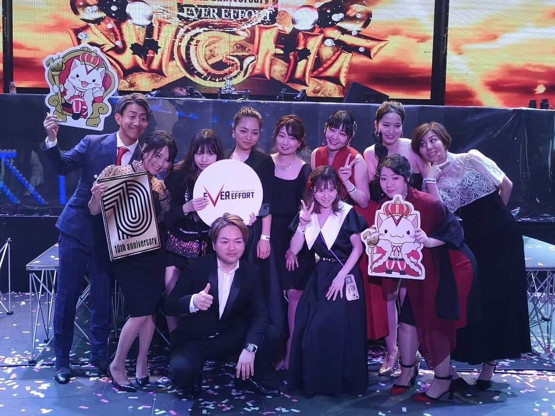 せんだるかのインスタグラム：「エバーエフォート10周年✨  鈴木涼子ちゃんとたかちゃんと3人でMCさせて頂きました🥳  キャスティングさせて頂いたサプライズゲストも大盛り上がりで感動でした🌈  玉川学園の幼なじみ😍一平社長」