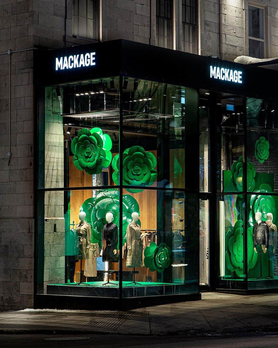 マッカージュのインスタグラム：「Spring has sprung at our Montreal flagship.  #MACKAGE #MONDEMACKAGE」