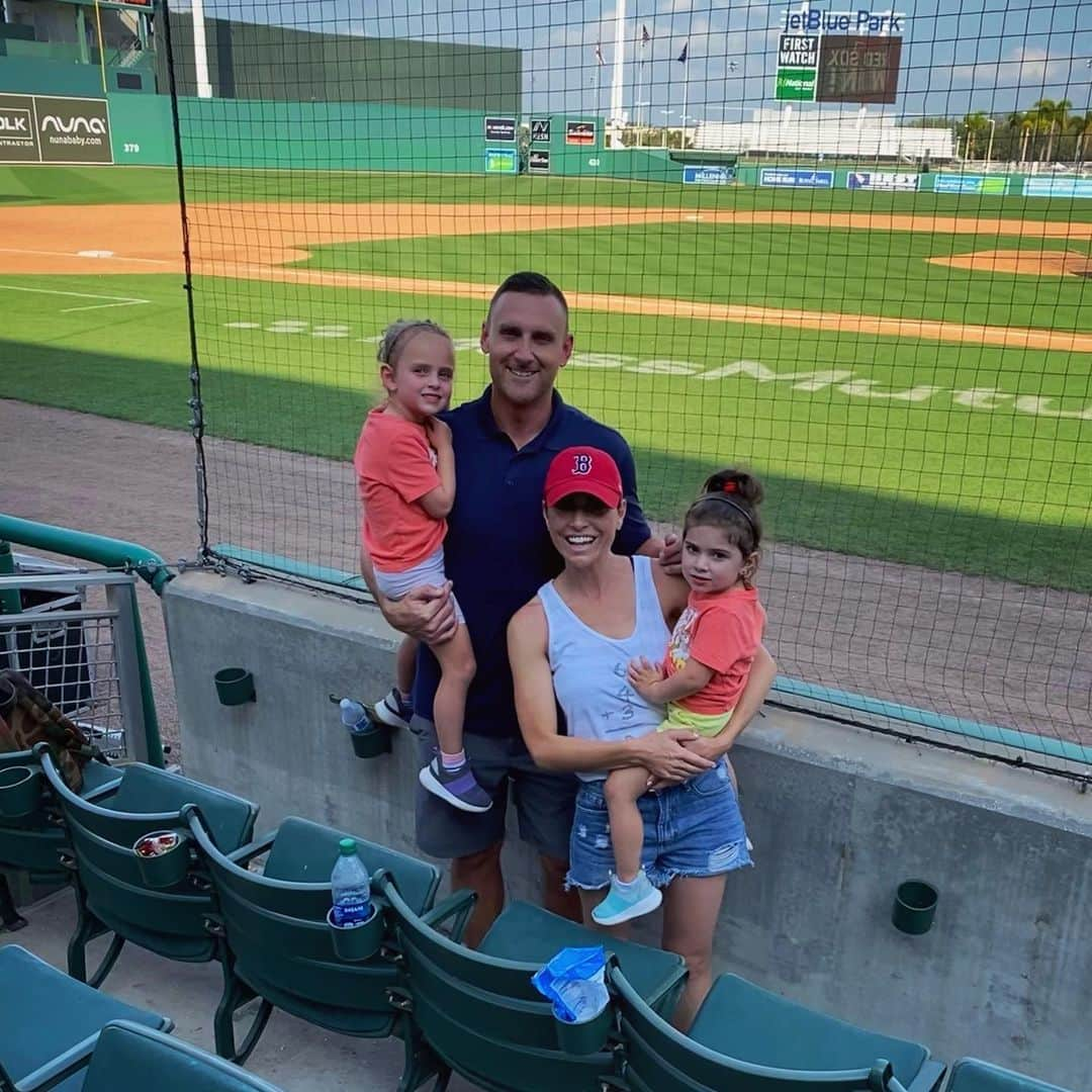 ジェニー・デルさんのインスタグラム写真 - (ジェニー・デルInstagram)「#FenwaySouth ➡️ #FenwayPark @willmiddlebrooks_, all your girls are SO proud of you!  #RedSox fans, you’re in for a treat ⚾️ #HappyOpeningDay」3月31日 1時37分 - jennydell_