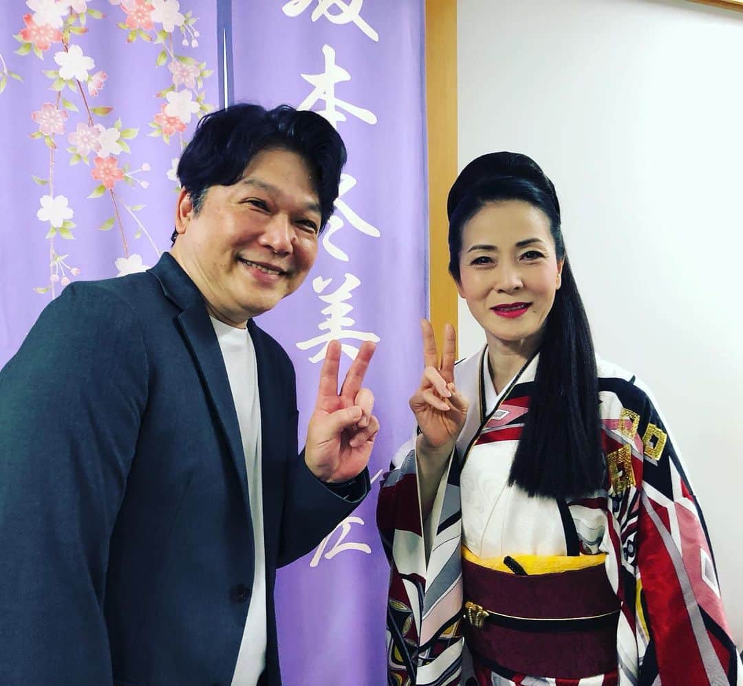 三上市朗のインスタグラム：「冬美さん！誕生日おめでとうございます🎂 充実した一年をお過ごしくださいね！ 直接の連絡先を知らないもんですからこの思いが届きますように願います！ #坂本冬美生誕祭」