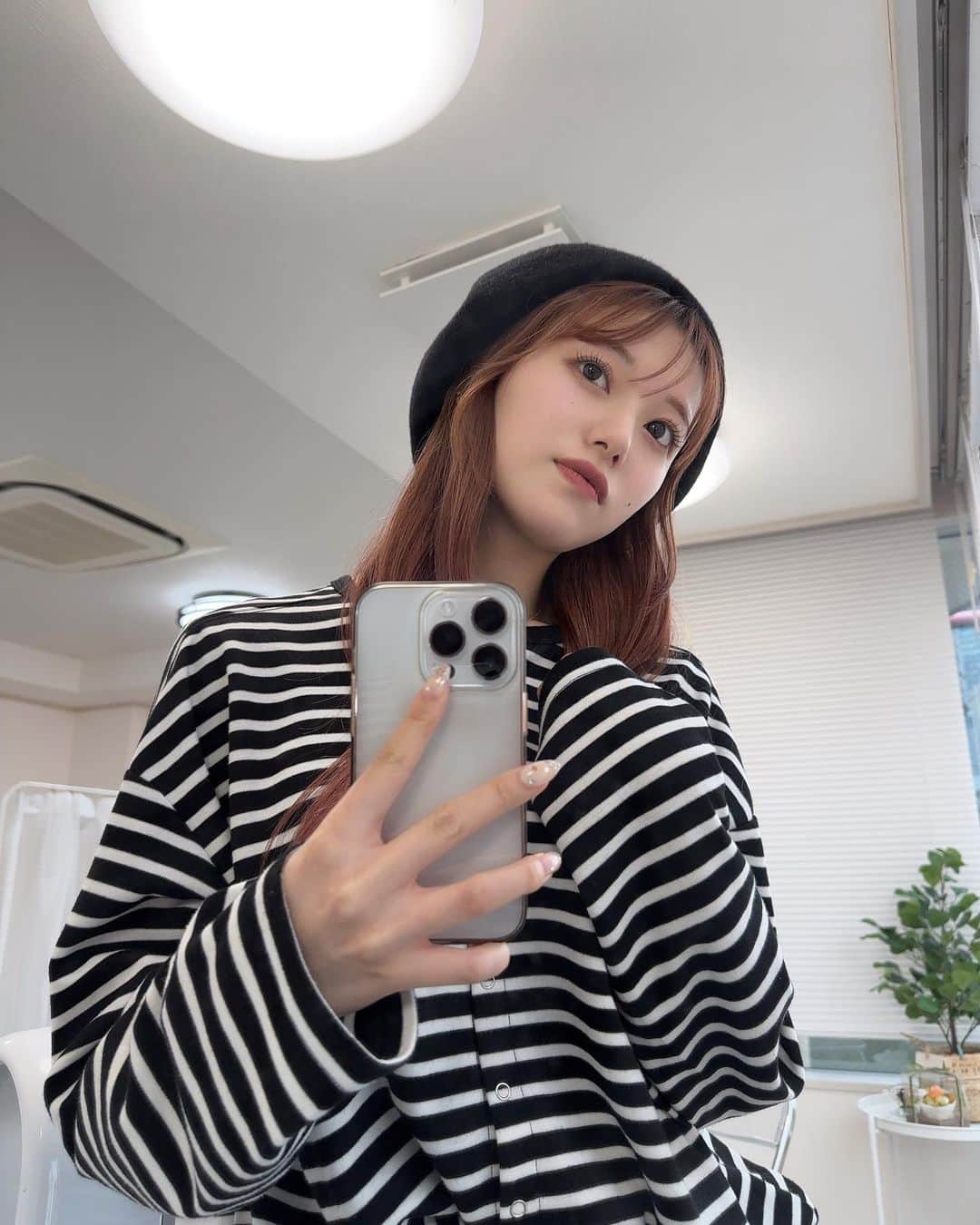 のインスタグラム：「. nail: @misamisa124  eyerush.eyeblow: @__mayuarai」