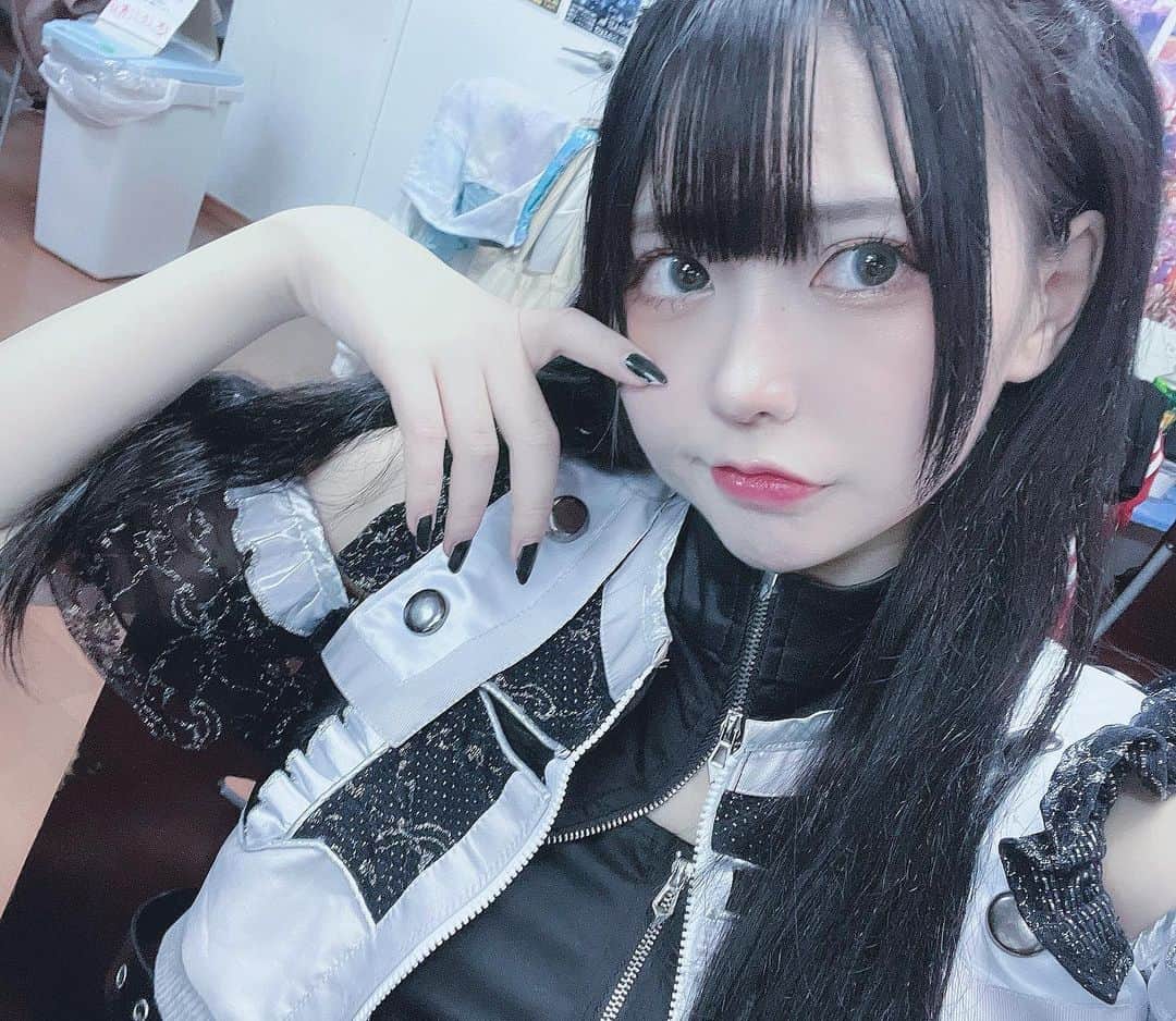 ねおきまこのインスタグラム：「好きか？」