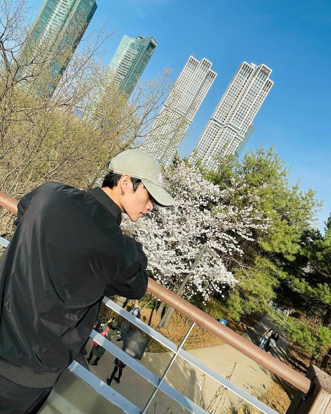 シャオジュン（XIAOJUN）さんのインスタグラム写真 - (シャオジュン（XIAOJUN）Instagram)「📸by @i_m_hendery」3月30日 18時03分 - djxiao_888