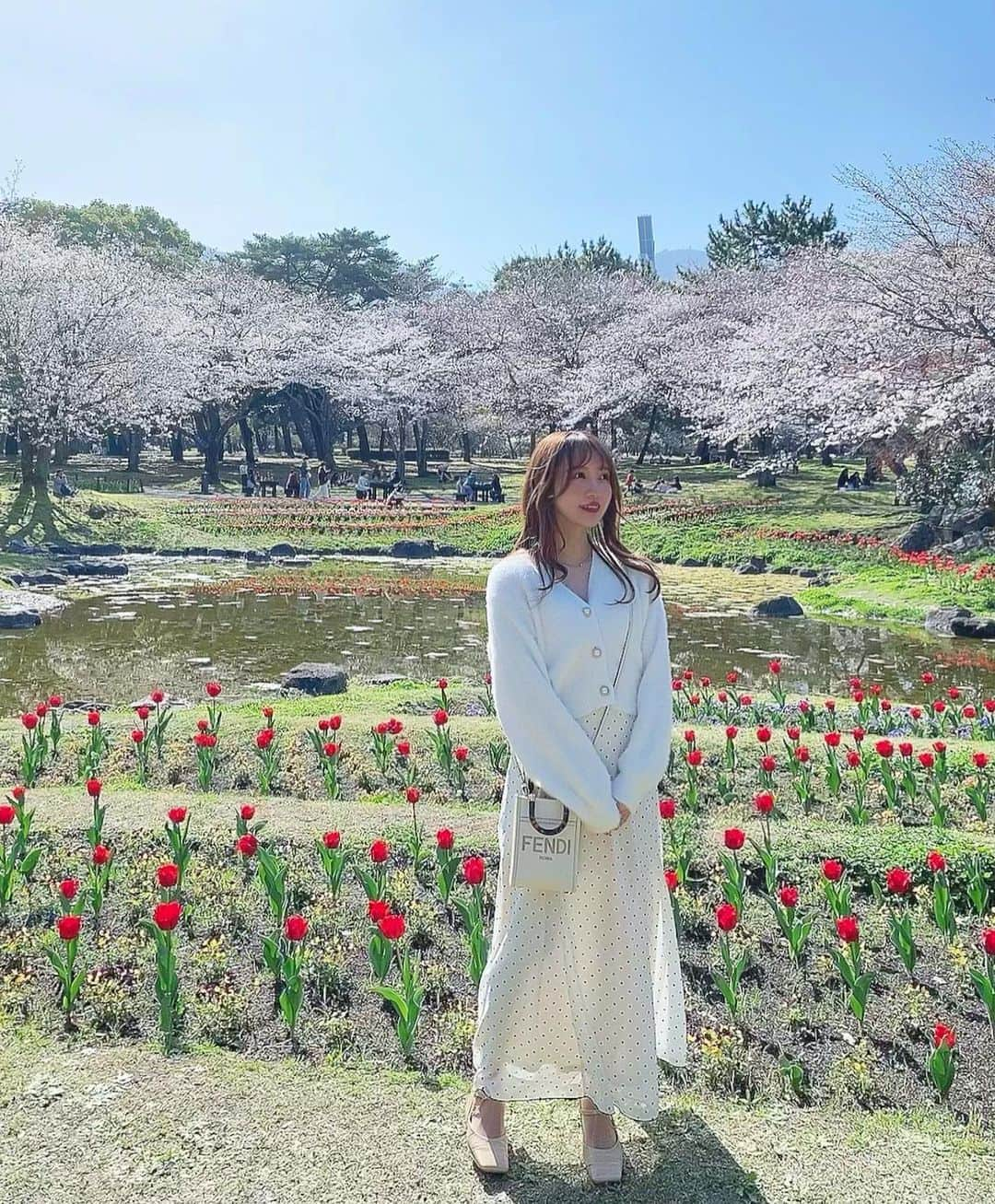 Moeka Takamatsuさんのインスタグラム写真 - (Moeka TakamatsuInstagram)「♡ お花見した🌸🌷🍡 . . . . . #別府公園#桜#お花見#お花見コーデ#春服コーデ#コーデ#ファッション#コーディネート#デートコーデ#プチプラコーデ#グレイル#カジュアルコーデ#低身長コーデ#ロングヘア#ヘアスタイル#サロモ#被写体#写真 #fashion#grl#hanami#sakura#hairstyle#makeup#love#selfie#selca#followme#instagood#like4like」3月30日 18時22分 - moka_222