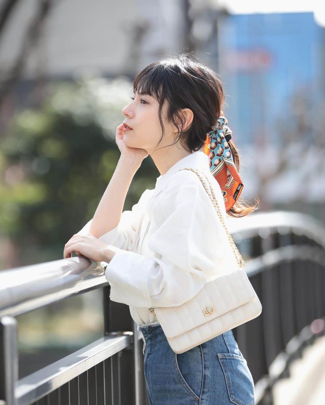 南ソフィアのインスタグラム：「. Styling by me☺︎ お気に入りコーデ♡ スカーフ使いがち😂 . Thanks! Hair&make @asuka_matsu_  Photo @s5_minami  . . .」