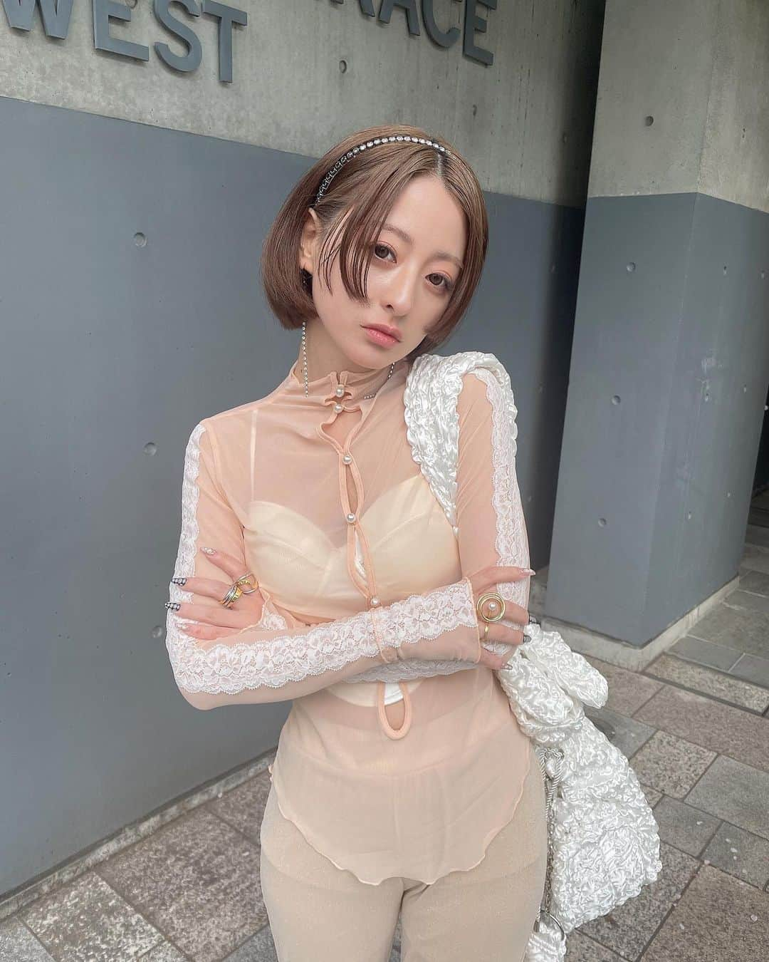 MiMiさんのインスタグラム写真 - (MiMiInstagram)「sheer beige 🍦🤍」3月30日 19時07分 - inn.nninni