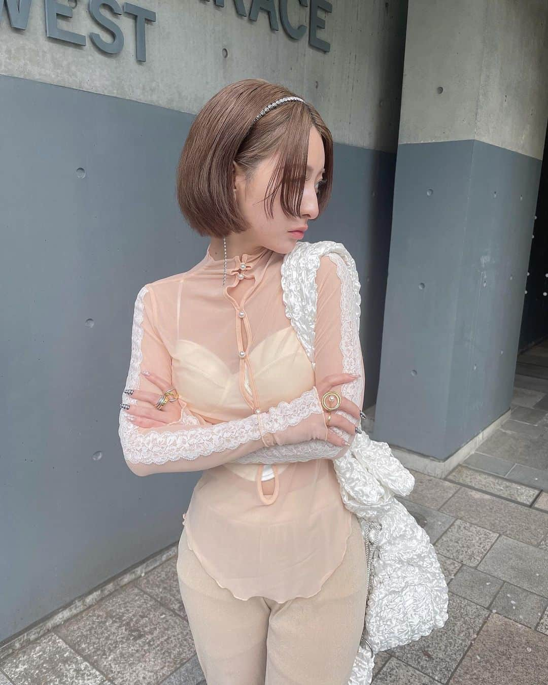 MiMiさんのインスタグラム写真 - (MiMiInstagram)「sheer beige 🍦🤍」3月30日 19時07分 - inn.nninni