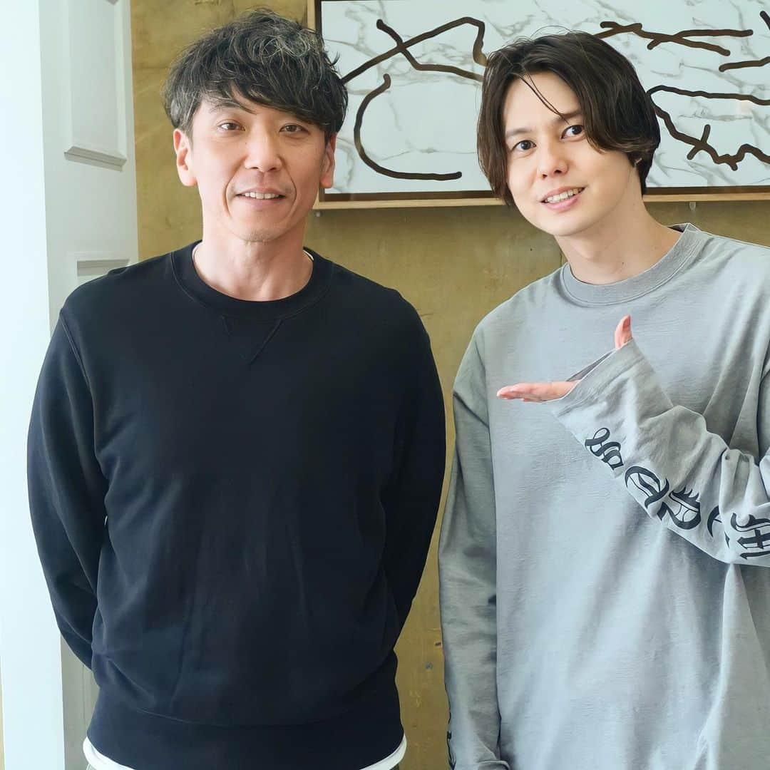 エザキヨシタカさんのインスタグラム写真 - (エザキヨシタカInstagram)「Mr.Childrenベーシスト 中川敬輔さん　cut＆前髪ストレート✂️✂️✂️  かっこいいぜー🔥🔥  本日も楽しかった〜🌟  最近もgricoには 男女問わず 様々な業界で大活躍されている方々にご来店いただいております✨  エザキヨシタカ以外もすごく上手な売れっ子スタイリストばかりなのでみなさま是非お待ちしております✂️  #mrchildren  #ミスターチルドレン  #中川敬輔 #エザキヨシタカ　#grico #美容師　#美容室 #カット　#好きな曲ありすぎるけど　#強いて言うならば #蘇生　#終わりなき旅 #hero」3月30日 19時30分 - grico0221