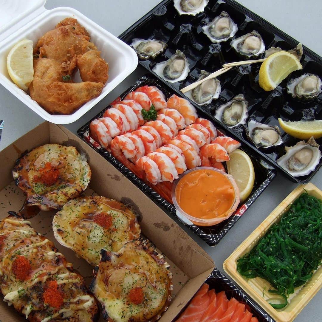 PIMTHAのインスタグラム：「Hello from the Oyster side. 🦐🪸」