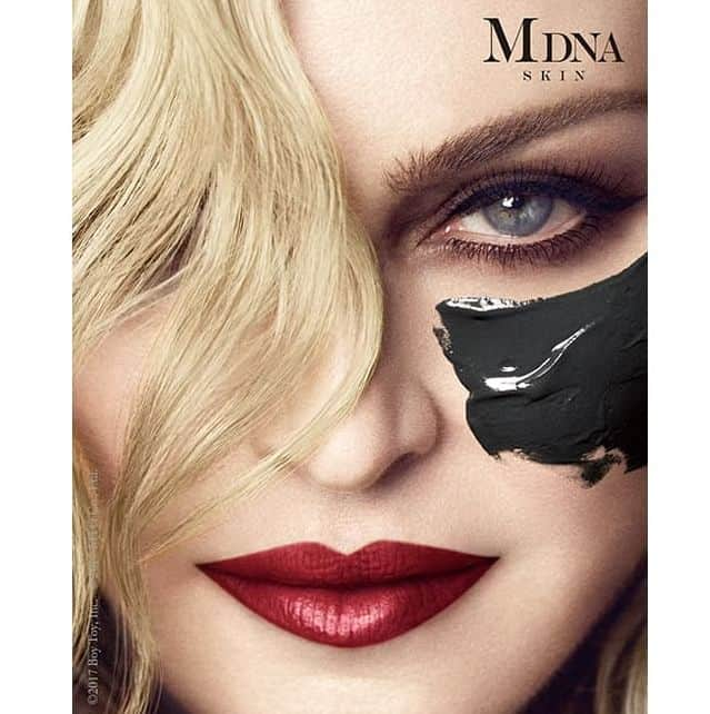 MDNA SKINのインスタグラム：「【MDNA SKIN 9th Anniversary スペシャルコンテンツ vol.2 】  本質的な美しさを追求してたどりついたのは、 自然と科学の融合から生まれる美容。  アイルランドの火山噴火で自然のパワーに驚かせられたのをきっかけに、 自然から生み出されるクレイが美容・医療で欧米を中心に注目を 集めていることに改めて着目しました。 このクレイを使って、「世界に通用する新しいスキンケアをつりたい」 という思いのもと誕生したのがリジュビネーターセット。 火山噴火をイメージしたデザインになっていることにお気づきでしたか？  科学の力が及ばない魅力を持つ大自然の恵を、 最先端テクノロジーによってさらに機能させた、MDNA SKINの代名詞の商品です。  #madonna #マドンナ #MDNASKIN #周年祭 #秘話 #スペシャルコンテンツ #9周年 #Anniversary #スキンケア #イタリア #モンテカティーニ  #世界遺産 #美容 #ツヤ肌　#源泉 #美容機器 ＃自然原料 #クレイ ＃火山 #開発秘話」