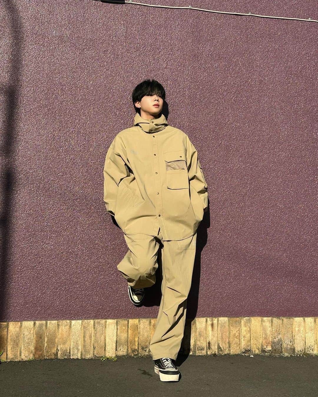 上原潤（JUNE）さんのインスタグラム写真 - (上原潤（JUNE）Instagram)「今回のツアー中ずっとお世話になった ONLY NYとのコラボでマンハッタンポーテージの春の新作のリュックです🙃 いっぱい入るからおすすめ🙆‍♂️ このリュックになにが入ってるでしょう  #ManhattanPortage #マンハッタンポーテージ #pr」3月30日 20時00分 - keepitjune