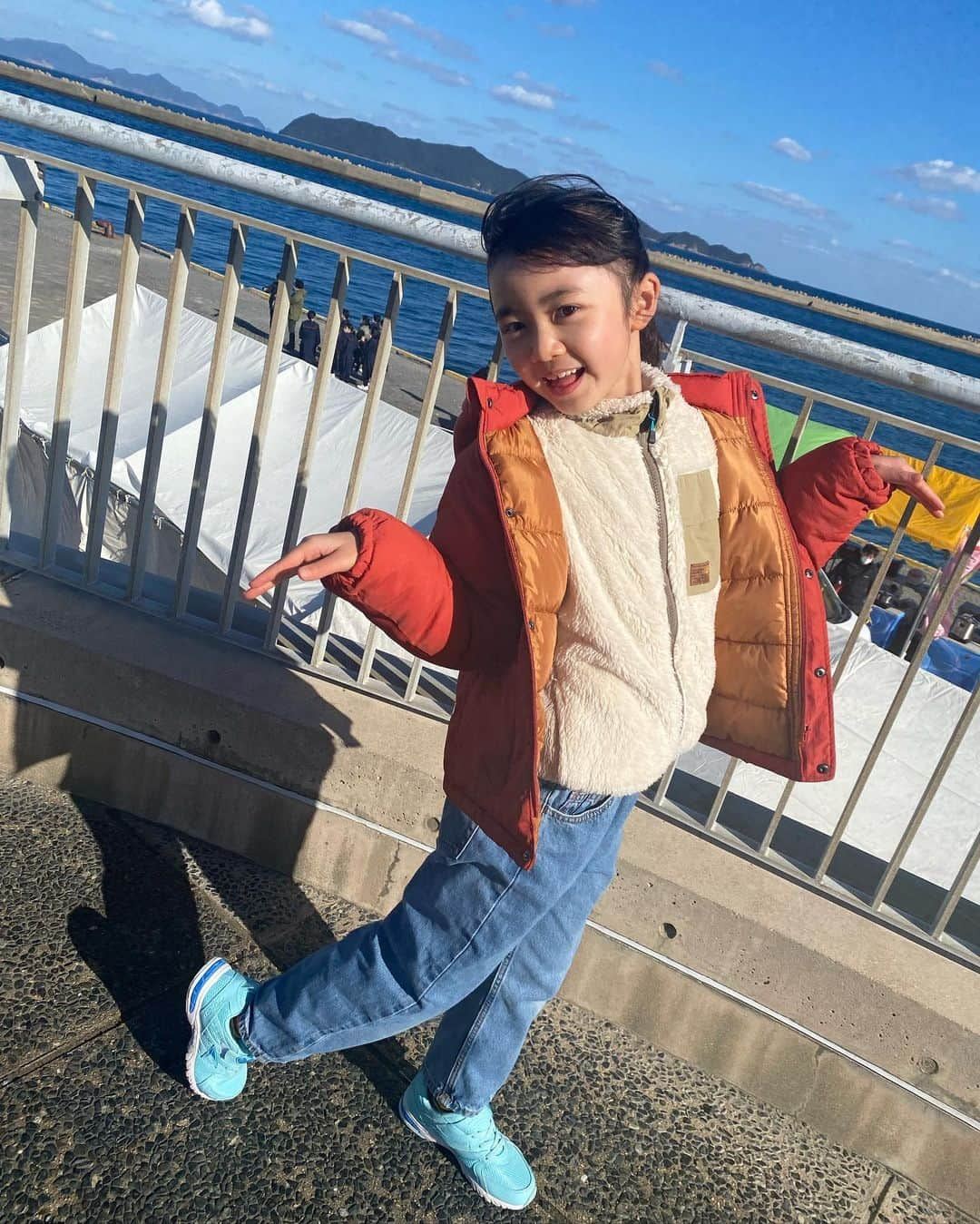 浅田芭路さんのインスタグラム写真 - (浅田芭路Instagram)「． #舞いあがれ！  明日はついについに…、、 最終話です😢💓 終わってしまうのはさみしいけれど、舞ちゃんの小さい頃から見守ってくださったみなさんと一緒にみとどけられたら幸せです🫶 10月から『舞いあがれ！』を観るのがとても楽しみで毎日パワーをもらってきました✨舞ちゃんや、『舞いあがれ！』に登場する全ての人たちを、もうこのドラマの中で観られないと思うととてもさみしいです😢💓 最終話で、今まで観てくださったみなさんが笑顔になって、出演者のみなさん、関わってきたスタッフのみなさんみんなが笑顔になれますように。 あまりうまくかけなかったのですが、カササギを描いてみました✨🌟💫  #最終話 #ぜひ観てください #お願いします🙏  #いつも応援ありがとうございます  #コメントも全部読んでいます #とってもうれしいです  #浅田芭路」3月30日 20時03分 - asada_halo__official