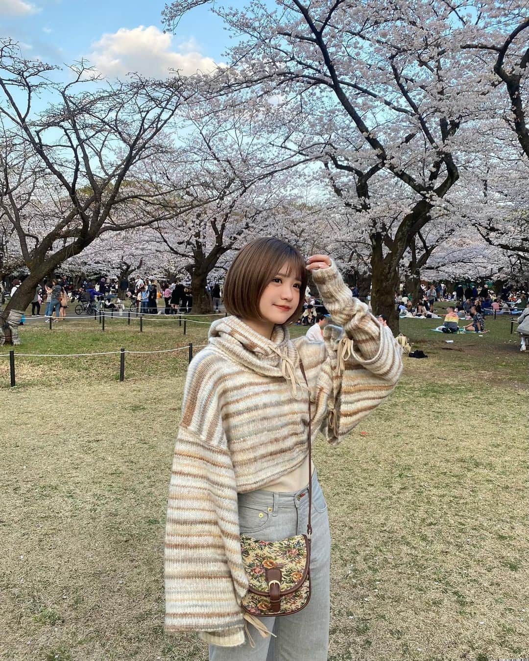 砂糖桃さんのインスタグラム写真 - (砂糖桃Instagram)「春服コーデ❕ 桜綺麗だった〜🌸」3月30日 20時10分 - _peeach_