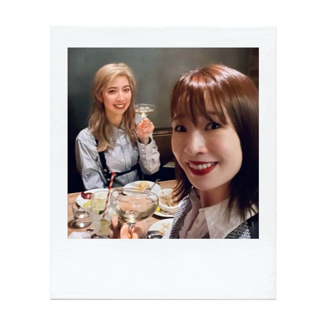 のインスタグラム：「🗽 ⁡ here’s a sneak peek of our dinner time @buvettetokyo last night👭 ⁡ ⁡ with my sis @ami_ishii_ #buvettetokyo」