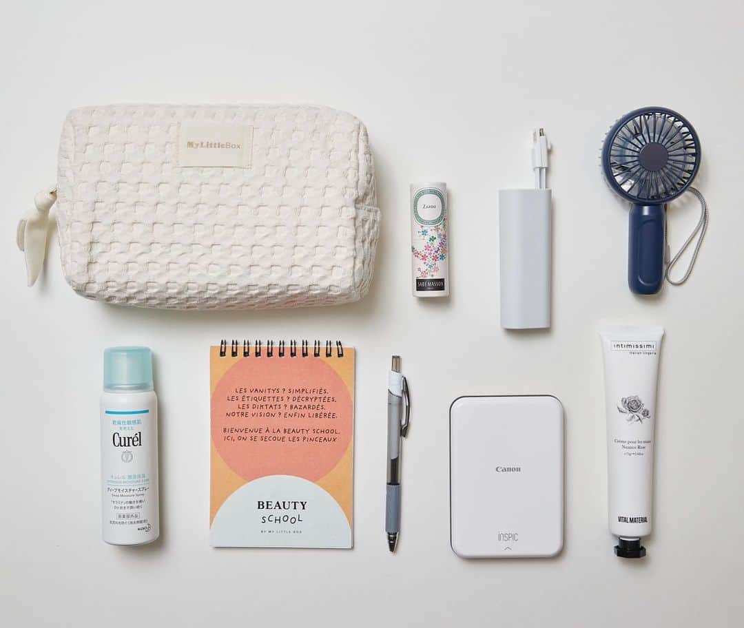 My Little Box Japanのインスタグラム：「What's in my pouch?🤍  今日はマイリトルボックスのスタッフの普段のポーチの中身を公開！ver.④  ぜひあなたのポーチの中身も @my_little_box_japan をタグ付けして紹介してみて🤍  #mylittlebox #マイリトルボックス #ポーチの中身 #ポーチの中身紹介 #whatsinmypouch #whatsinmybag」