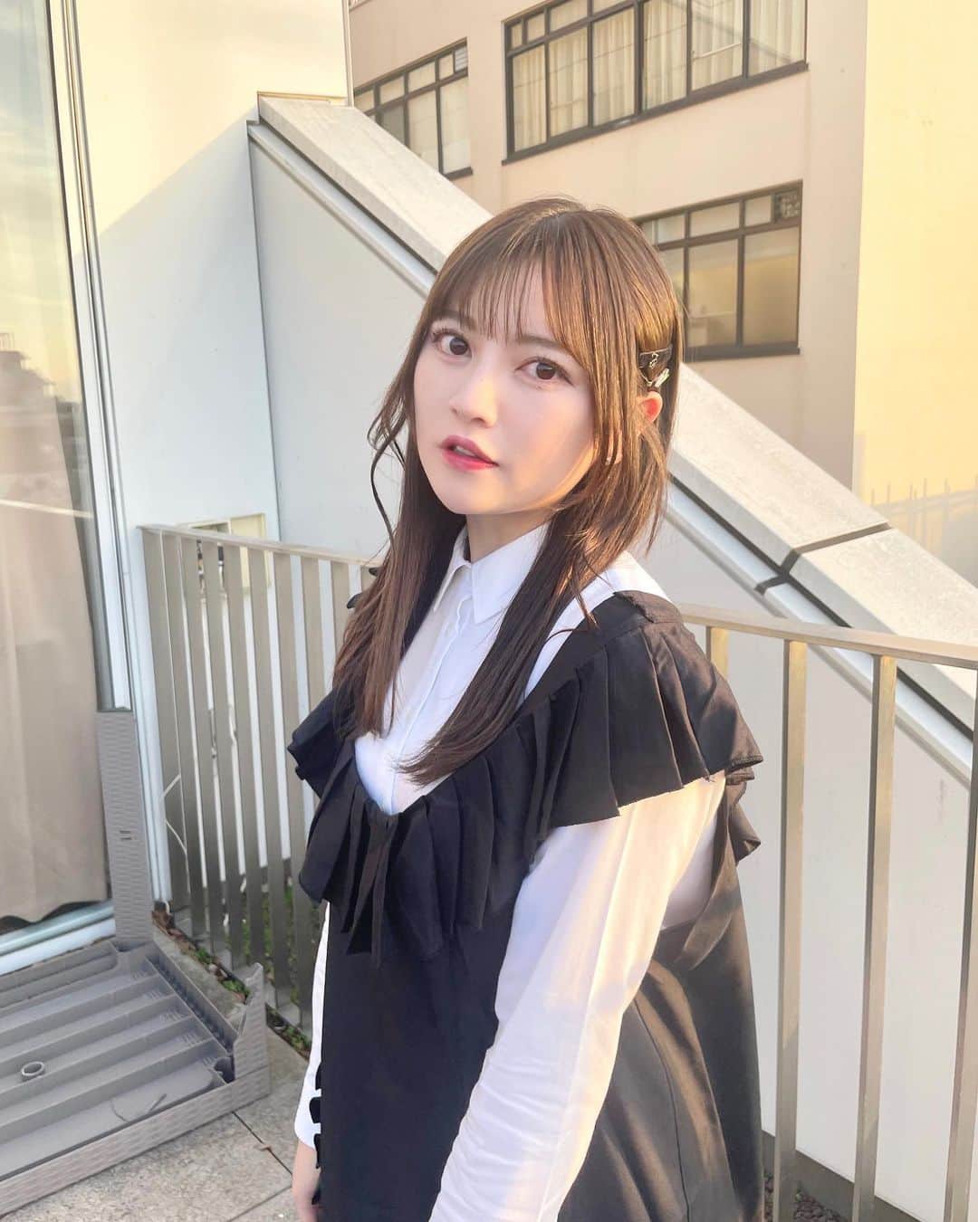 廣川奈々聖のインスタグラム：「夕日が綺麗だった日 ^.ˬ.^❤︎ 🩰 ⁡ 今月もまつげ整えてもらいました♡ @une_fleur_seira  ⁡ ⁡ お気に入りコーデ 4枚目にタグ付けしてるよ～☁️🪄︎︎ ⁡ ⁡ ⁡ ⁡ #ななせのふく #heenieheenie #モノトーンコーデ  #私服」