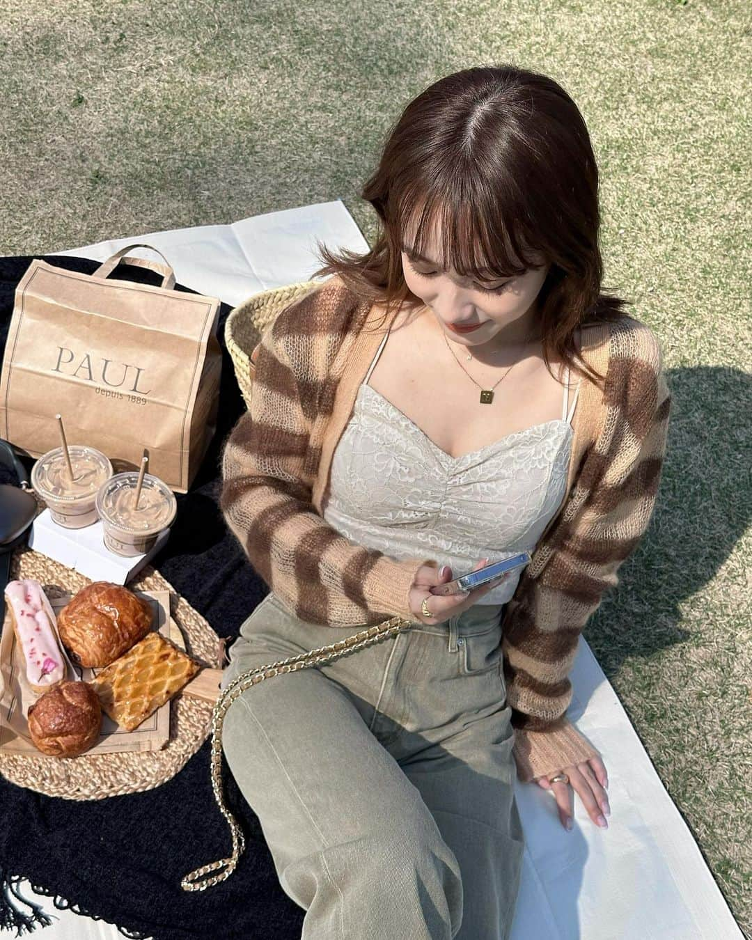 前田希美（まえのん）さんのインスタグラム写真 - (前田希美（まえのん）Instagram)「picnic🍪🥐」3月30日 21時36分 - maeda_nozomi