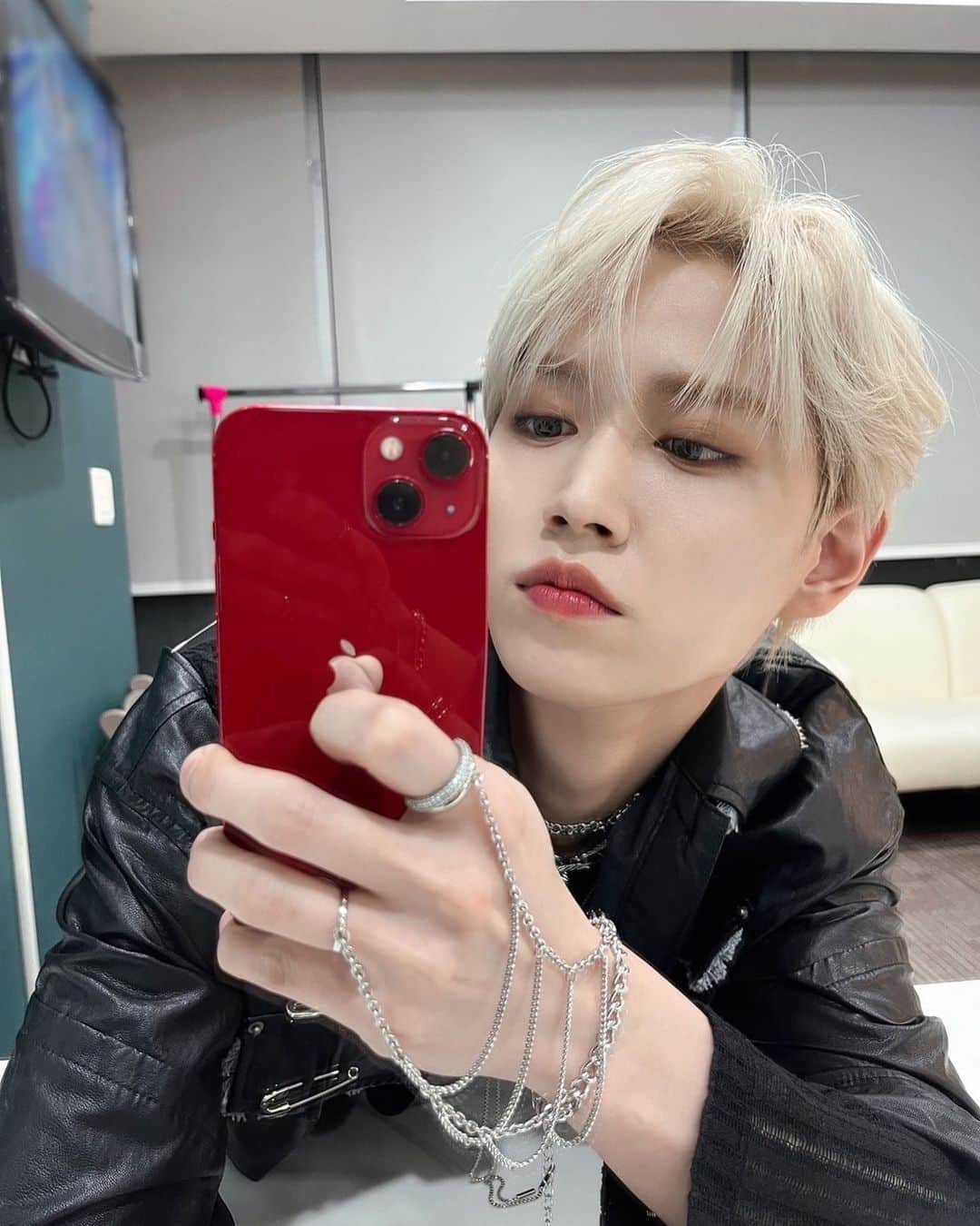のインスタグラム：「エムカありがとうございました！ JAM体調に気をつけて過ごしてね😊  #mcountdown  #JO1 #白岩瑠姫 #SHIROIWARUKI #じぇおグラム」