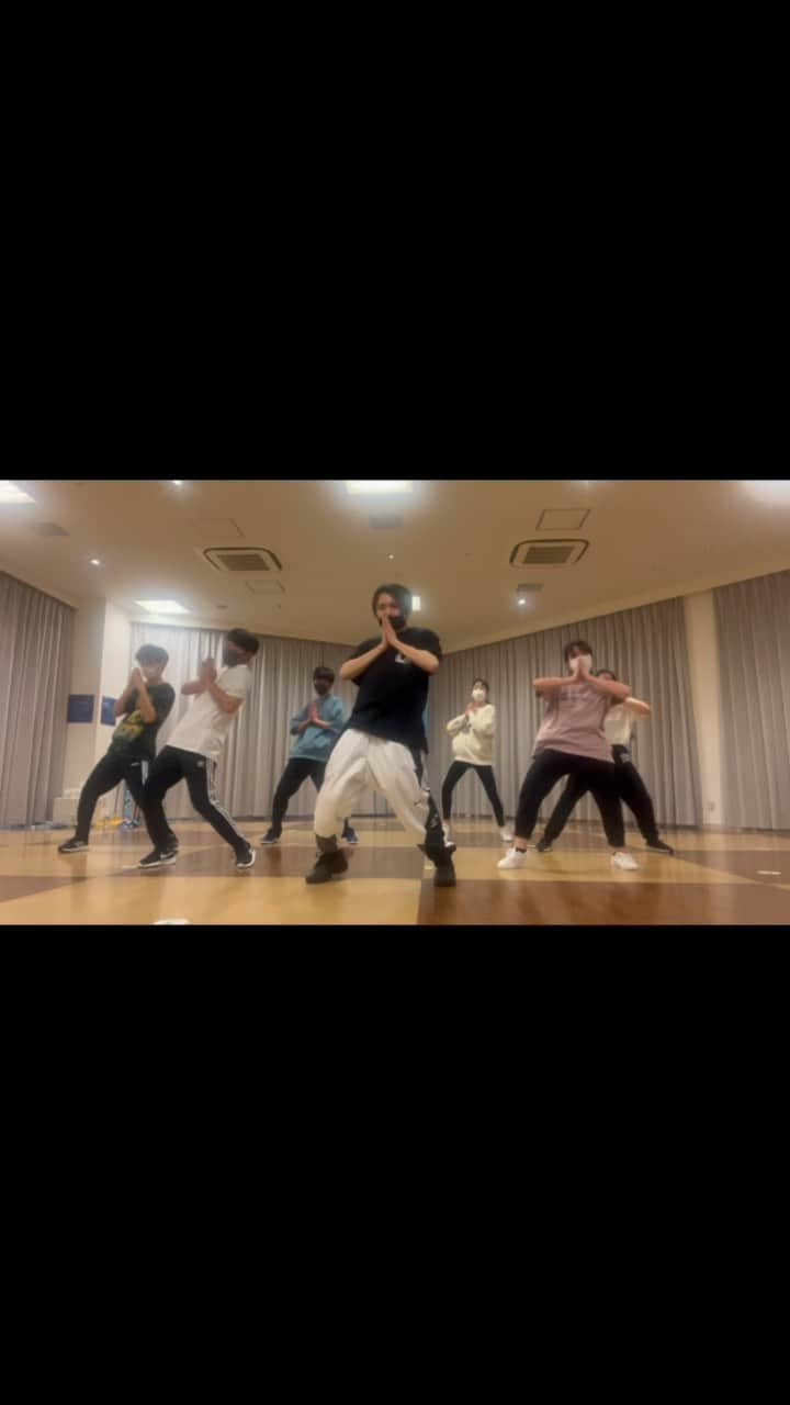 細川優のインスタグラム：「Rover / @zkdlin   #rover #kai #dance  #hiphop #randb #lesson #ダンス #ヒップホップ #ダンスレッスン #choreograph #avexdancemaster #吉本興業 #振付 #yu #yuhosokawa #細川優」