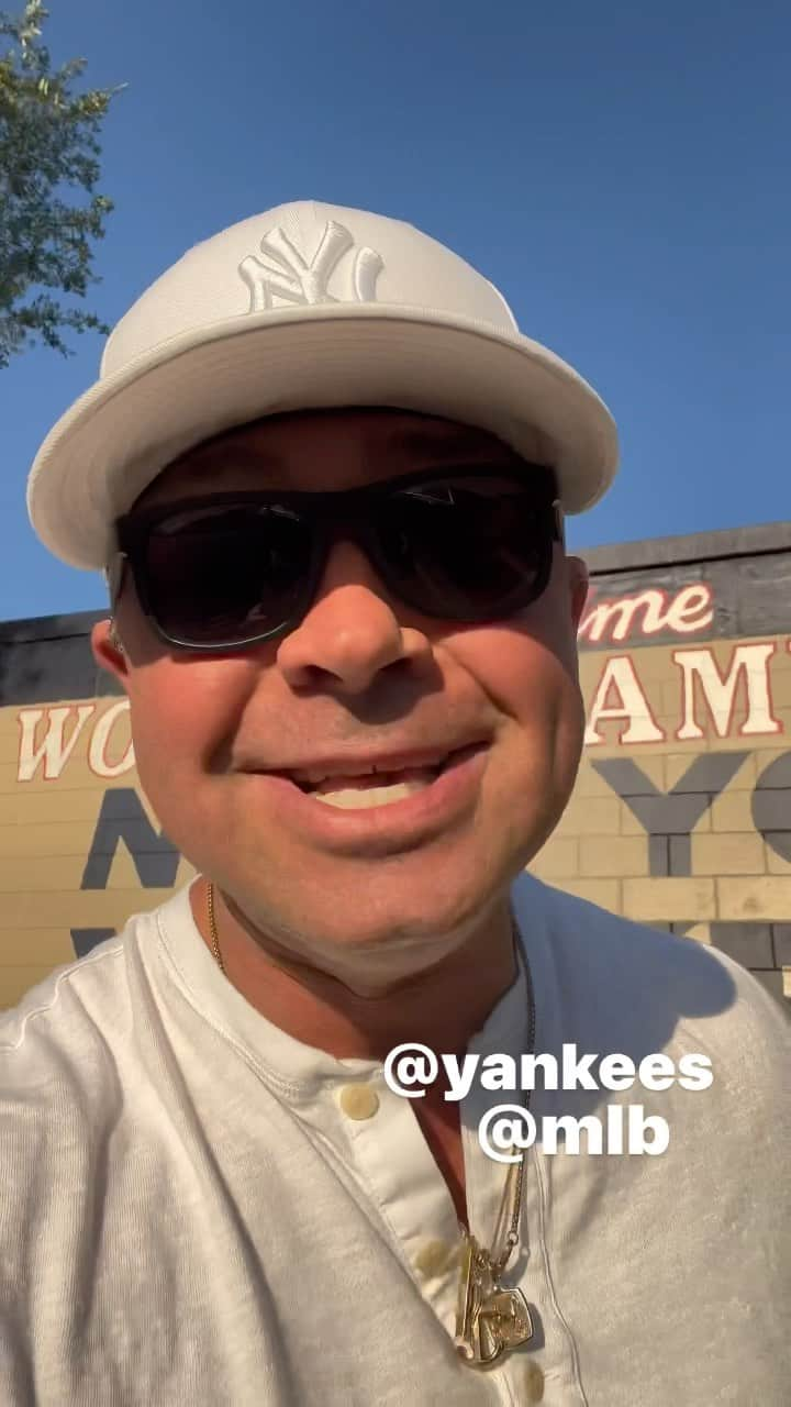 ニック・スウィシャーのインスタグラム：「Opening Day!!! Let’s gooooooo!!!」