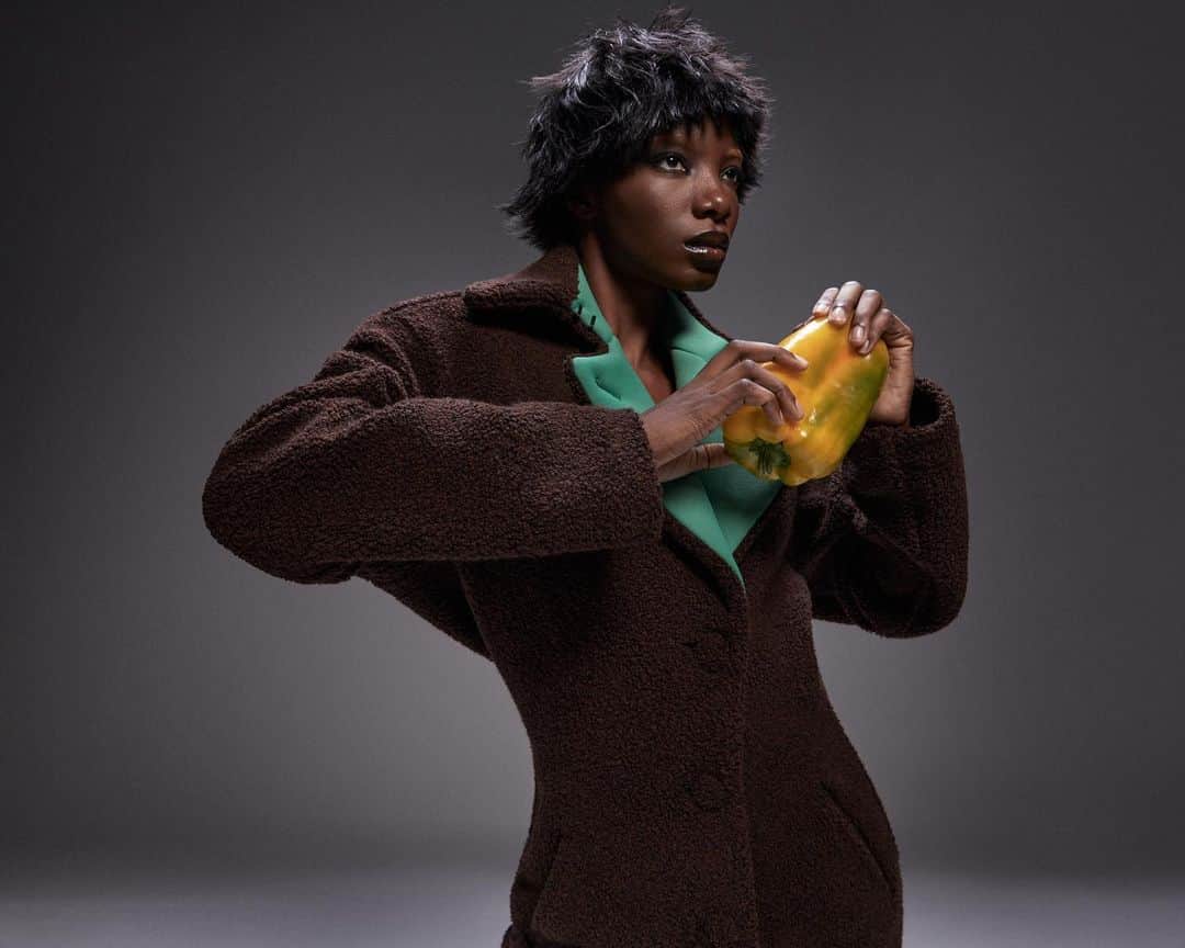 ミラショーンのインスタグラム：「Clothing and decor. Planning and passion. Long-term vision and practical pragmatism. Imagination and realism. MILA SCHÖN FW23-24 Creative Director Marc Audibet #marcaudibet  Photo Ryan Simo @ryan_simo Styling Nicola Pantano @nicolapantano_ Mua Simone Gammino @simone__gammino, Hair Giovanni Iovino @giovanni28iovino at @JulianWatsonAgency  @julianwatsonagency Model Fikayo @fikayosegun_ at @independent_mgmt Press office Teresa La Fosca @teresalafosca_pr #milaschon #fw2324 #madeinitaly #semplicity」