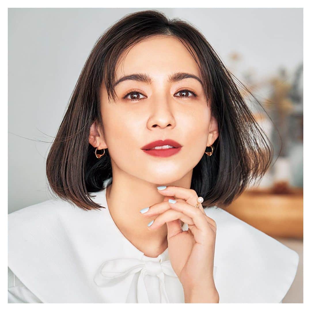菊池かずみさんのインスタグラム写真 - (菊池かずみInstagram)「✔︎美ST 優希まおみさんヘアメイク✨ まおみさん美しい〜✨  beauty updateのリップ特集💄 マスクを外す機会が増えてきましたね✨ 春のオススメリップをセレクトしています♪是非〜♪  #美ST #優希まおみ #ヘアメイク #beauty #lips #KIKKUmakeup #KIKKUhair」3月30日 21時48分 - kikku726