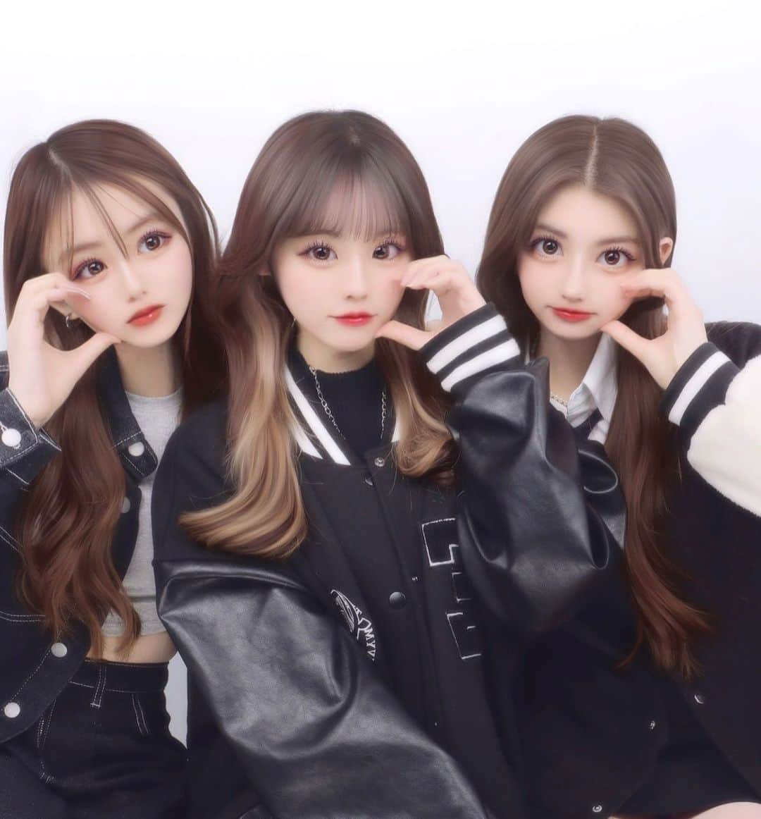 のインスタグラム：「.  お久しぶりの３人⸝⸝⸝♡︎  小3から一緒にレッスン頑張ってた‪ ·͜· ♡  #プリント倶楽部  #プリクラポーズ  #プリクラ #jkブランド  #jkの素敵な思い出」