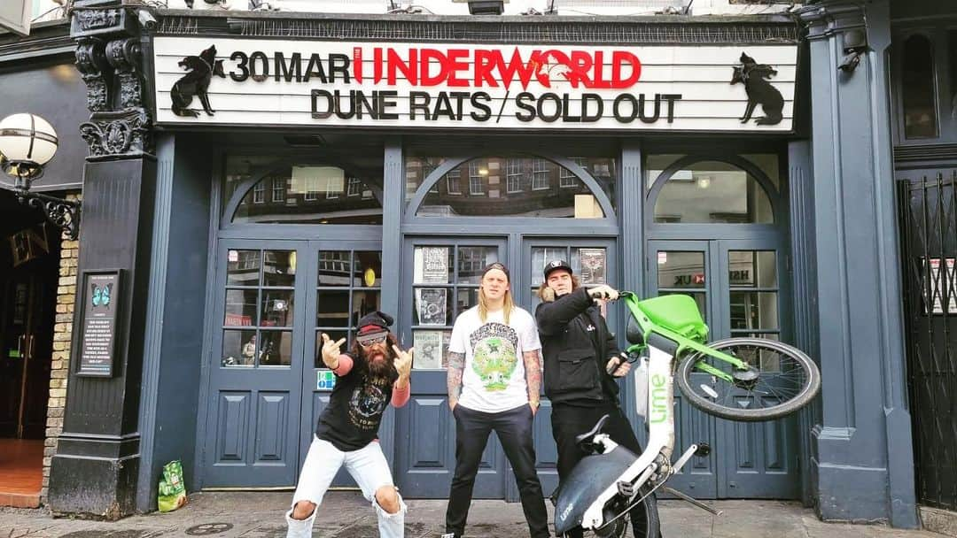 Dune Ratsさんのインスタグラム写真 - (Dune RatsInstagram)「LONDON TONIGHT!!! KEEEEEEEN」3月30日 22時02分 - dunerats