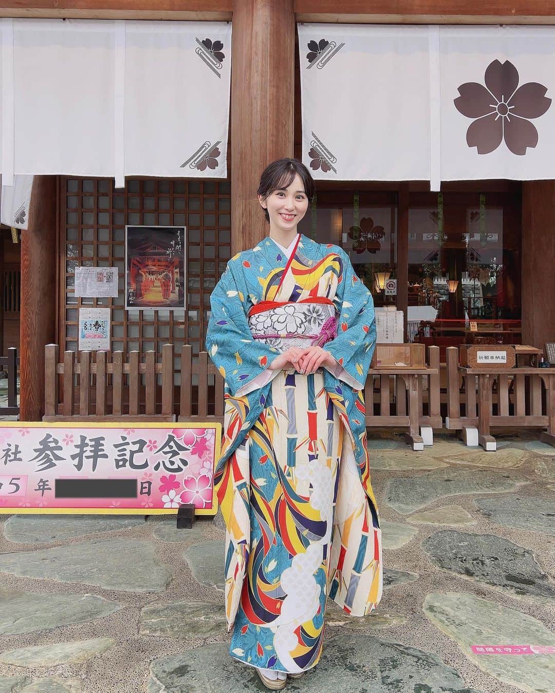 梶谷唯のインスタグラム：「兄のおめでたい日でした💍💙  結婚できなさそう〜とか思ってたけど、奥さんと出会ってからとんとん拍子に進んでいって、運命の人ってきっとこんな感じで突然現れるんだろうなぁ素敵だなぁと思ってました🥰 お友達も結婚続いててわたしも幸せ！🤍」