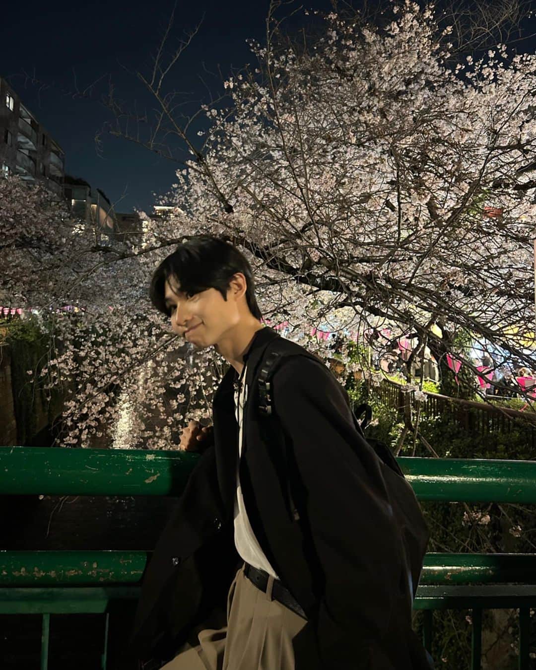 鈴木志音さんのインスタグラム写真 - (鈴木志音Instagram)「Cherry blossoms 🌸🌃   #おんおん日記」3月30日 21時57分 - shion_supafuru