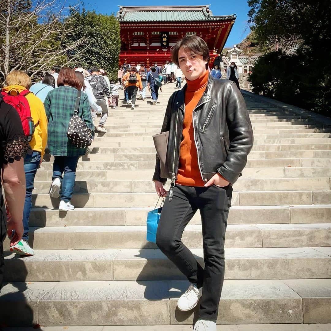 のインスタグラム：「鶴岡八幡宮⛩」