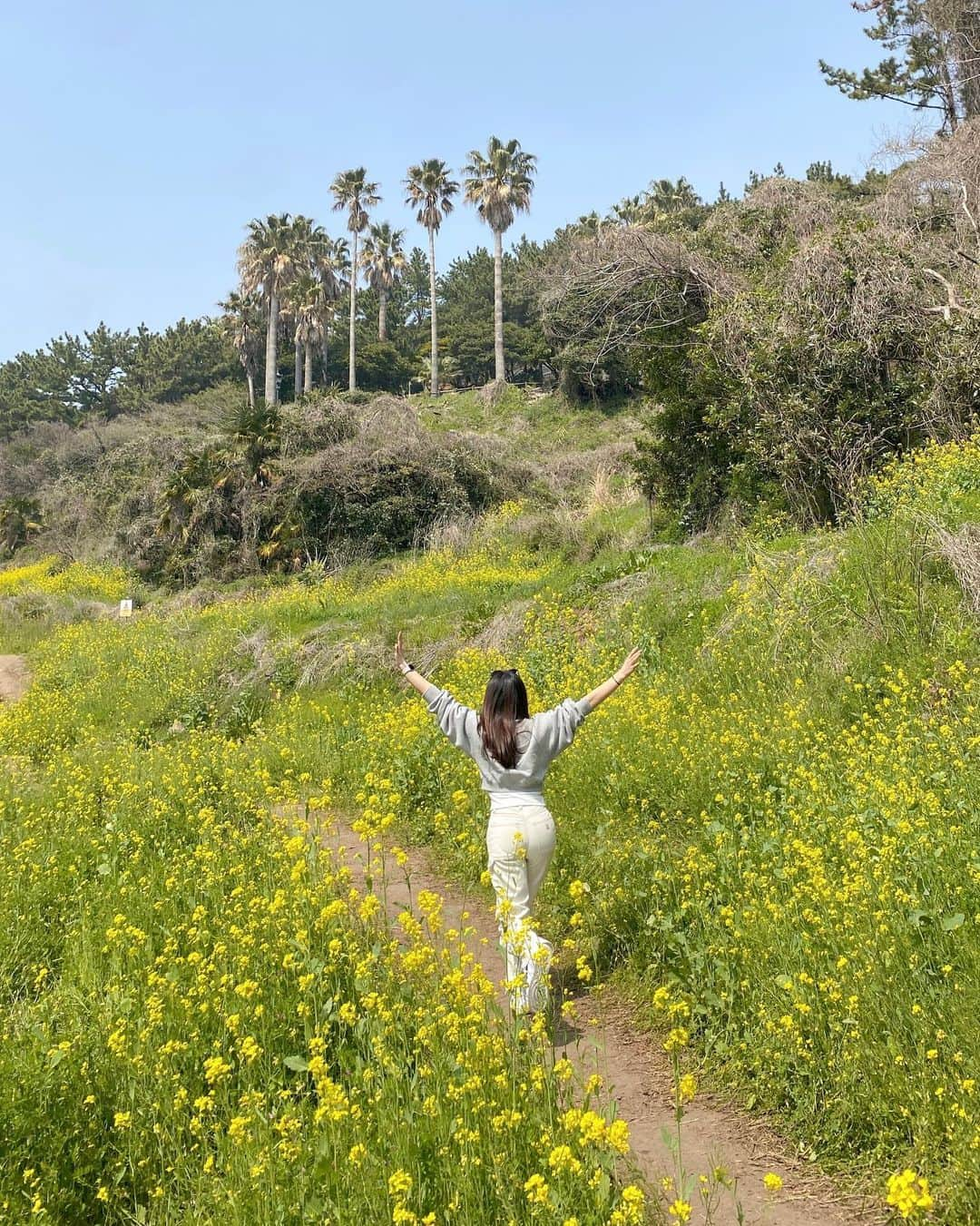 イ・ホジュンさんのインスタグラム写真 - (イ・ホジュンInstagram)「호다닥🌼🌿🍃」3月30日 22時19分 - 315hojung