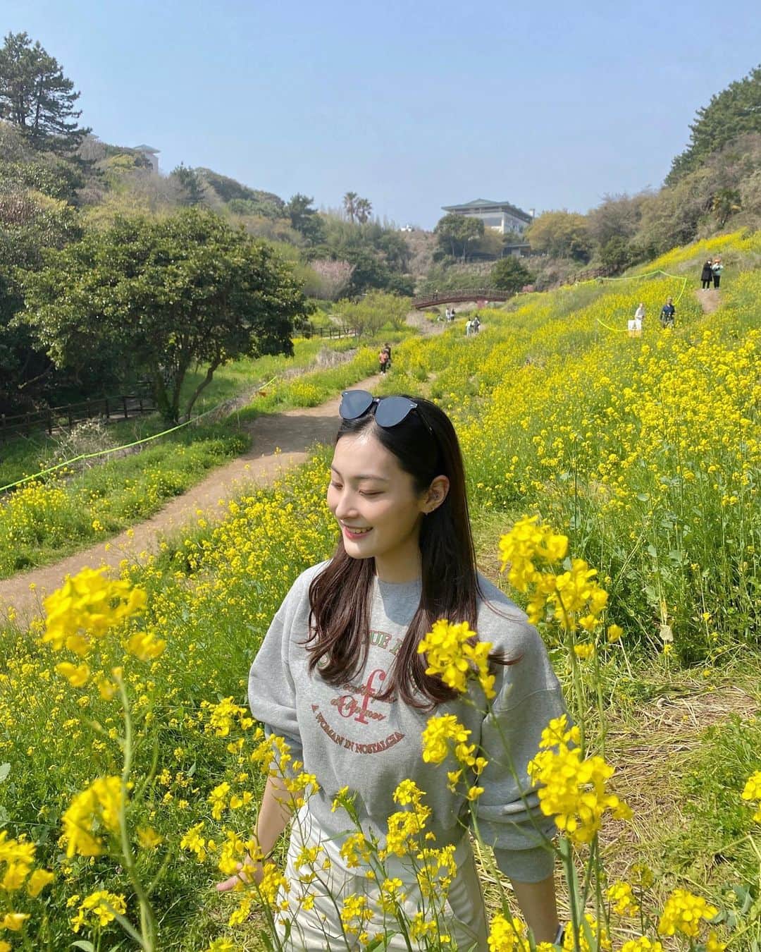 イ・ホジュンのインスタグラム：「호다닥🌼🌿🍃」