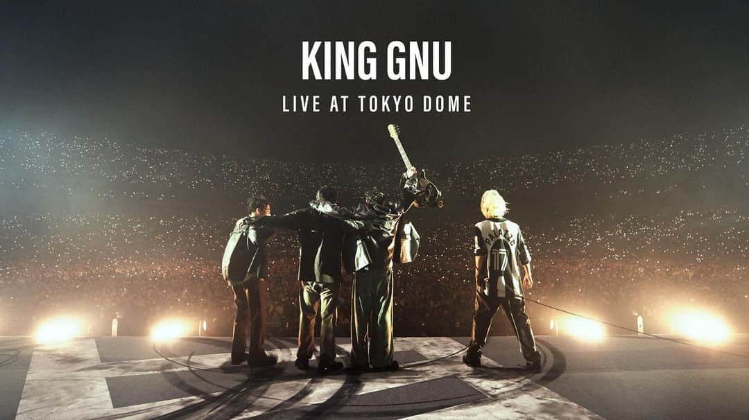 井口理のインスタグラム：「本日24時からKing Gnuの東京ドーム公演がアマプラにて配信。みんなポチれ。」