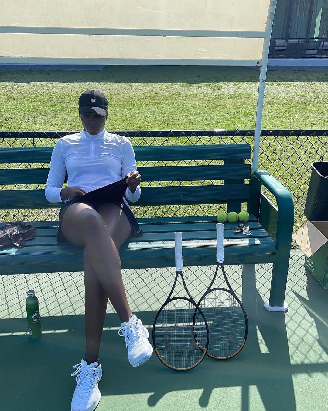 ビーナス・ウィリアムズのインスタグラム：「It has begun #tennislife」