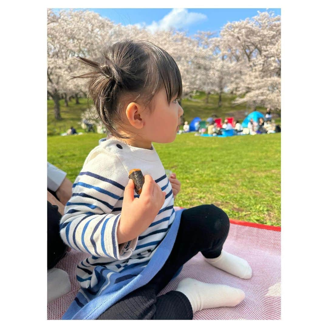 松尾薫さんのインスタグラム写真 - (松尾薫Instagram)「花より団子🍡🌸」3月30日 23時04分 - kaoru_matsuo78