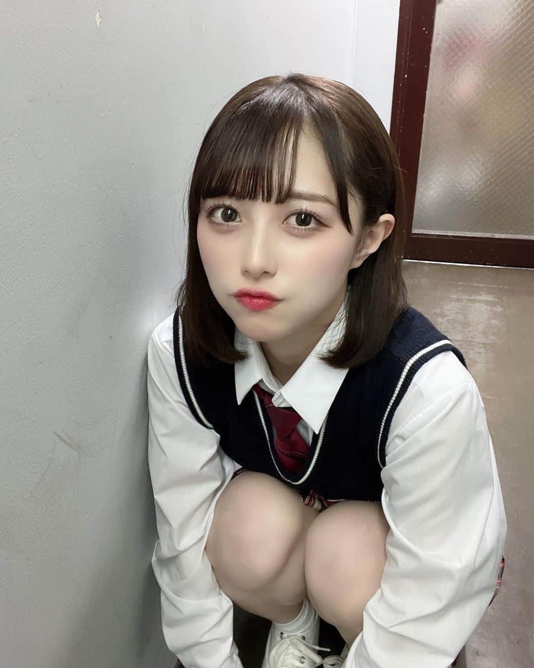 保科凜のインスタグラム：「得意教科なんだった？？  りんは国語と日本史と家庭科！＾＾  ・ ・   #idol  #japaneseidol  #jamscollection  #selfie  #like  #followme  #highschool  #schoolfashion  #school  #schoolgirl  #girl  #instagram   #アイドル #ジャムズ #保科凜 #制服 #制服コーデ  #制服女子  #ボブ」