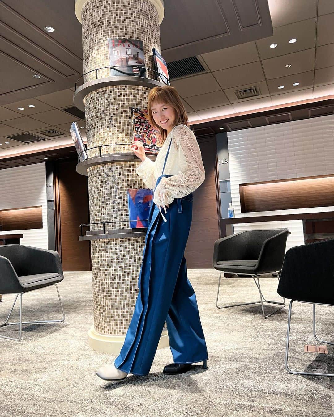 伊藤千晃のインスタグラム：「今日は"自分のカラダを知って未来を創る 女性のセルフケアセミナー"に出演してきました。 ⁡ フェムテックを勉強し始めてから、 いろんな角度で思いを伝えられることができて、とてもやりがいを感じています☺️ ⁡ そのあとは、久々にCHIAPPでの配信ライブもできて、楽しい日でした✨ ⁡ 見てくれたみんな、 ありがとうございました💕 ⁡ tops,bottoms/@eenie_official shose/ @un3d_official」