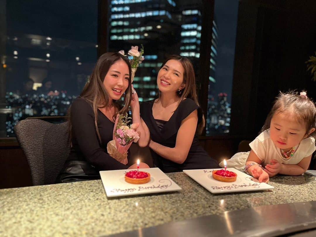 来夏のインスタグラム：「#🎂 またひとつ歳を重ねることができました🌸  年々  どんなときもひっくるめて  自分を好きになれています☺️✌︎  ありのままを受け入れてくれる家族 大好きで大切なお友達 関わってくれる皆さま 笑顔を増やしてくれて 学びもくれて いつもありがとうございます🫶🏽💕💕  これからもよろしくお願いいたします🕺  #気持ちは28 #卯年 #年女 #birthday」