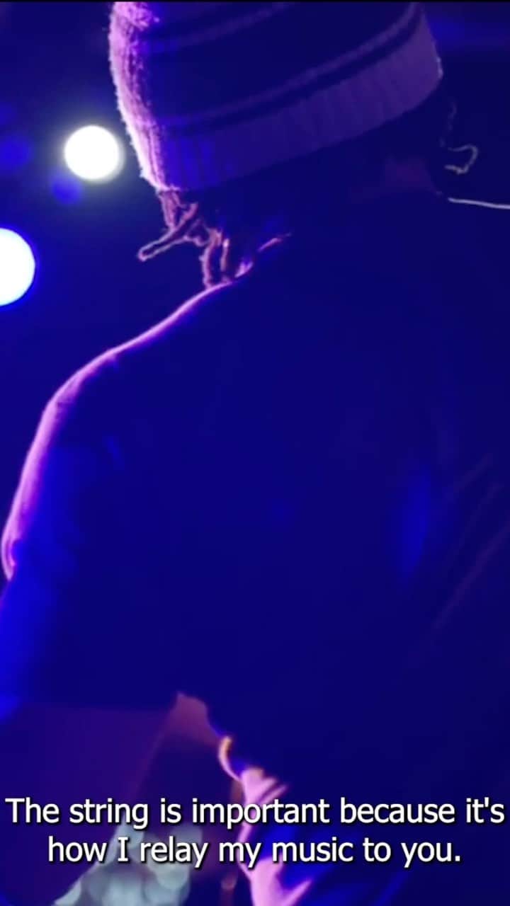 ヴィクター・ウッテンのインスタグラム：「Victor Wooten strings it all together with wisdom on life, music, and just being a good person ☺️.  See why he and so many others love DR Pure Blue bass strings 👉https://amzn.to/3TSMZJ4. . . . . . #drstrings #drpureblues #victorwooten #bassstrings #bassguitarplayer #bassguitar」